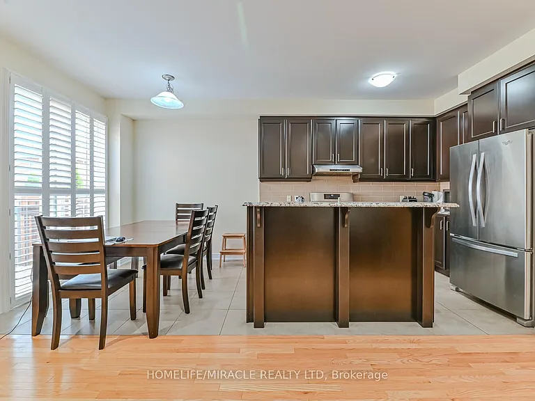 105 Sky Harbour Dr — Photo 5
