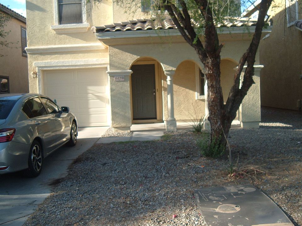 front of house with single garage