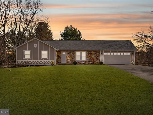 5807 Western View Pl, Mount Airy, MD 21771