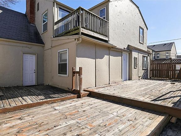 3rd image of 8016 Holmes Rd