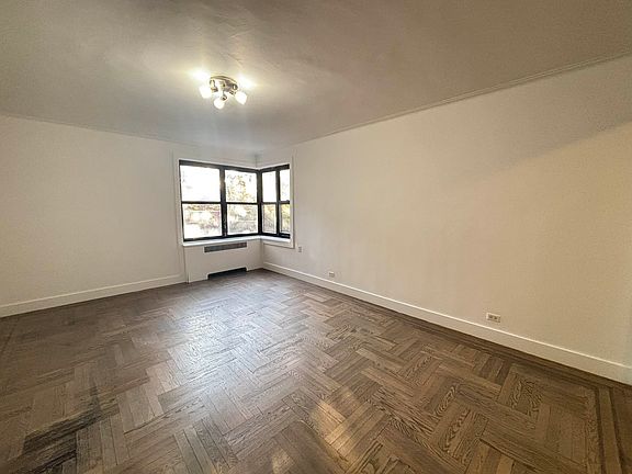 5th image of 3660 Waldo Ave APT 5H