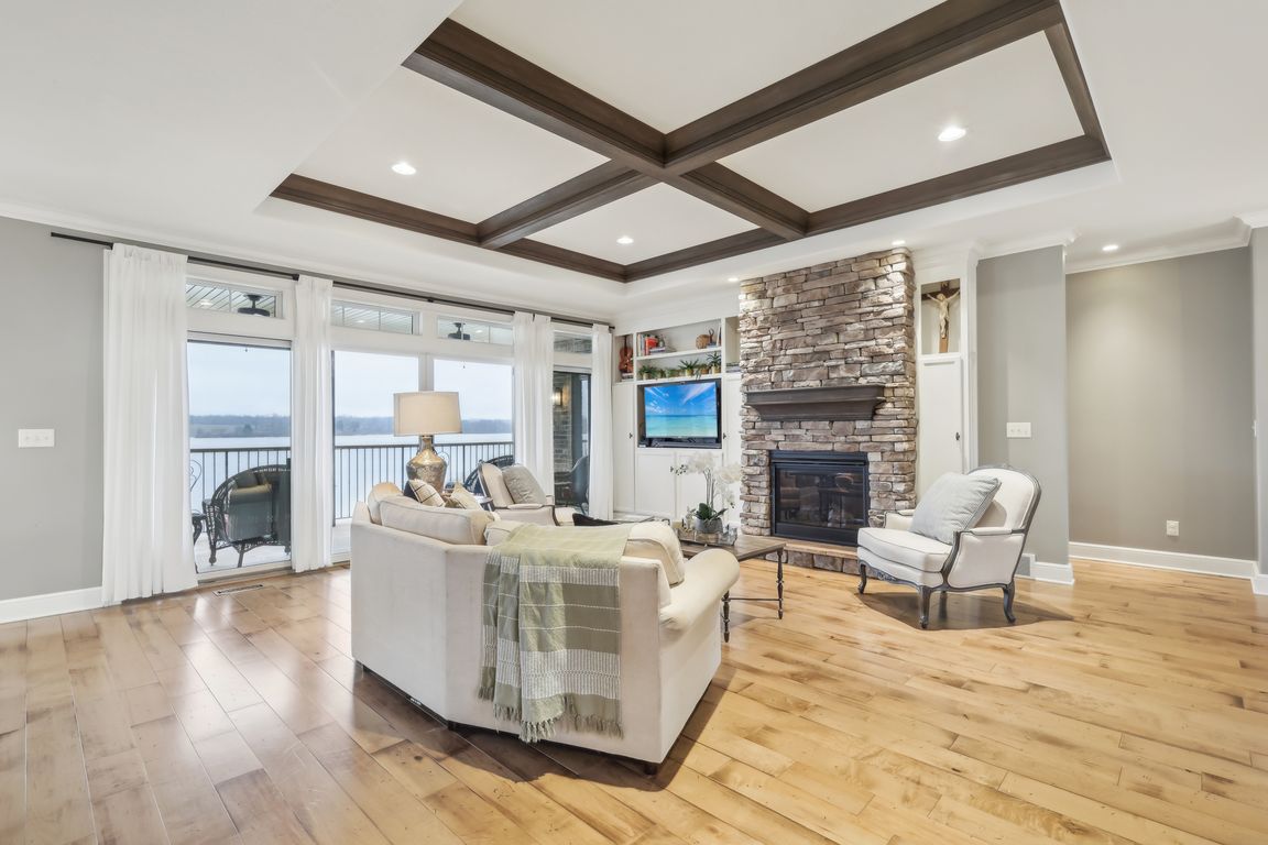 Heron Bay Dr-1204-007.jpg