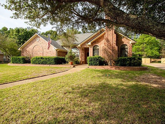 2nd image of 3903 Lazy Creek Dr