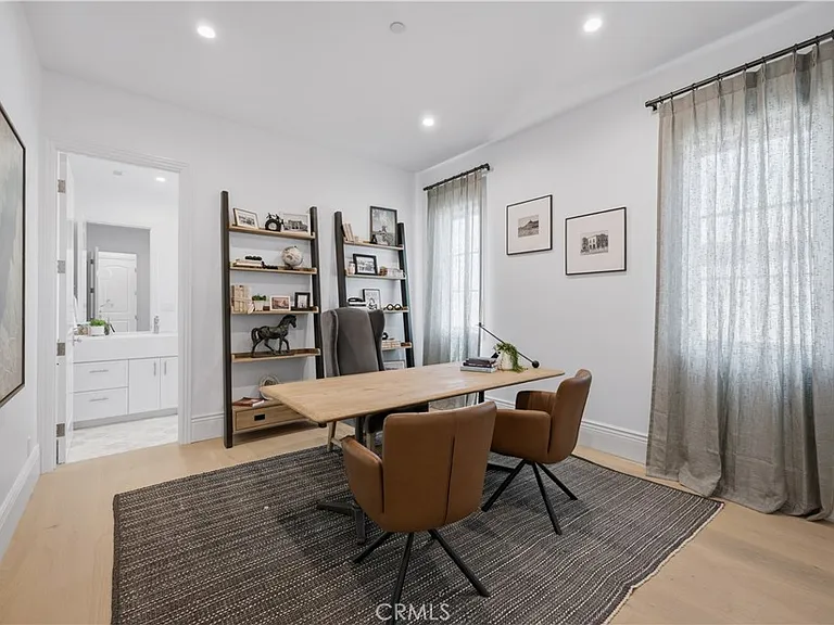 858 Fiske — Photo 22