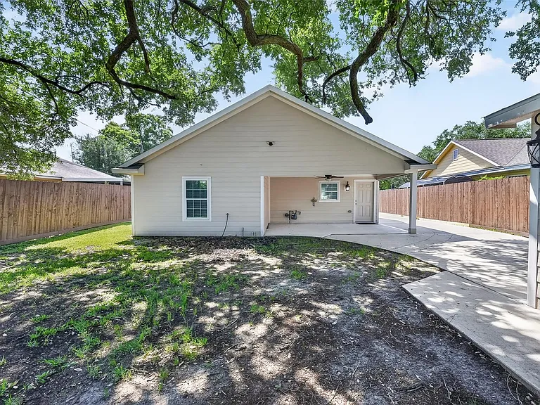 7623 McHenry St — Photo 31