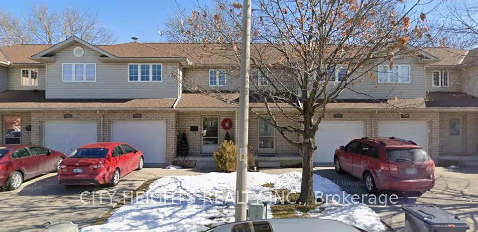 1058 Lexington Cir #UPPER