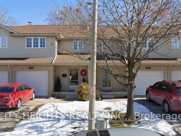 1058 Lexington Cir, Windsor, ON N8S 4T3