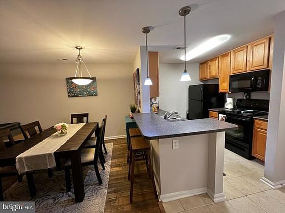 5th image of 10300 Appalachian Cir #7-202