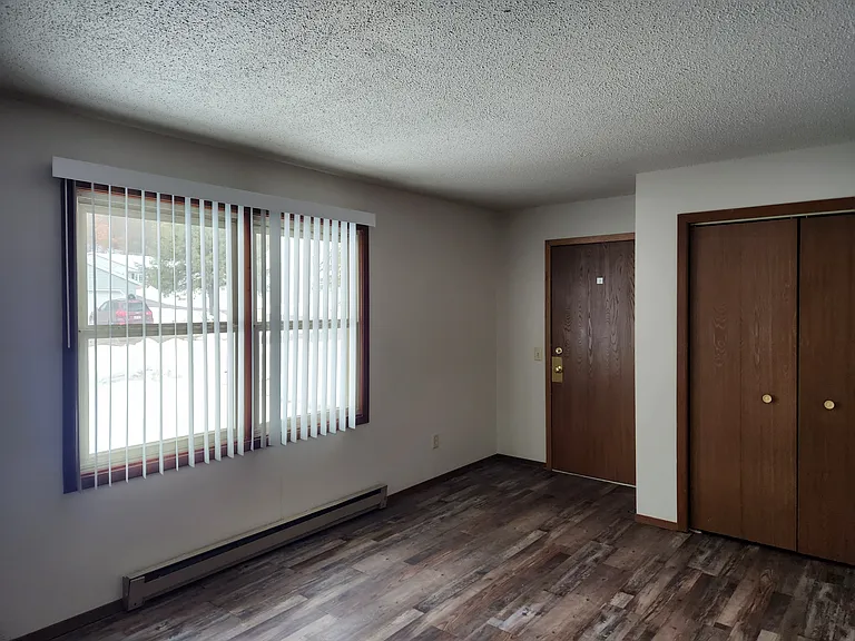 2519 Sessions St — Photo 3