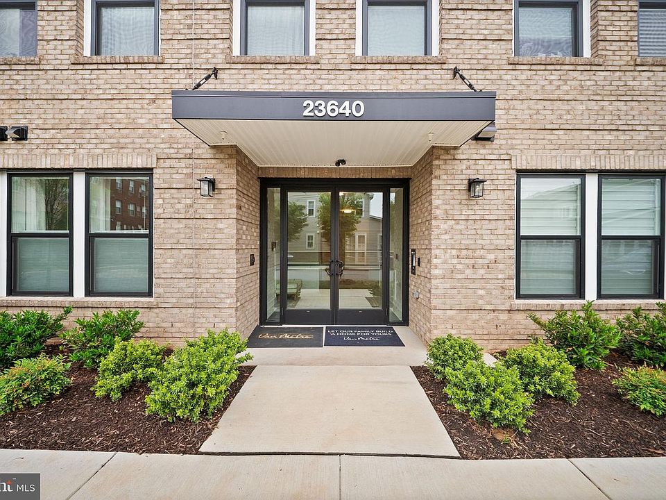 1st image of 23640 Bolton Crescent Ter #403