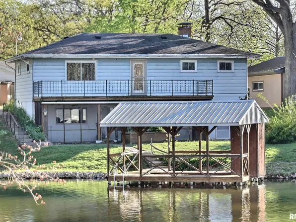 30336 Sunset Dr, Girard, IL 62640