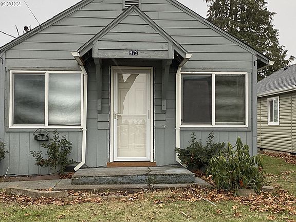 2nd image of 972 Park Ave NE