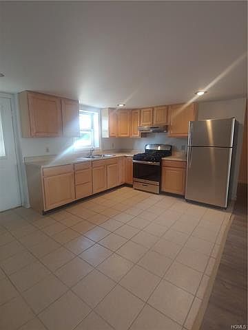 1st image of 27 Paffendorf Dr