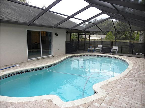 3rd image of 2824 Manor Hill Dr