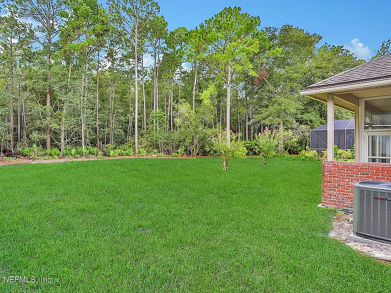 353 Maplewood Dr — Photo 34