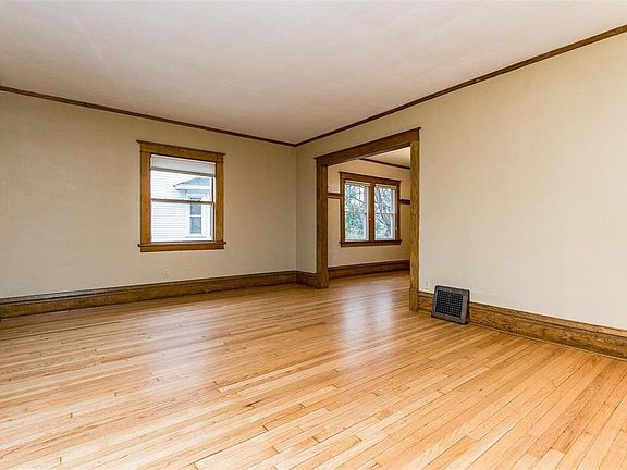 5th image of 2619 Bever Ave SE