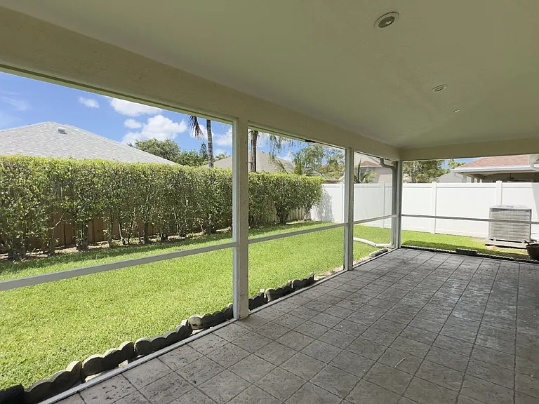 13285 Opal Ln — Photo 29