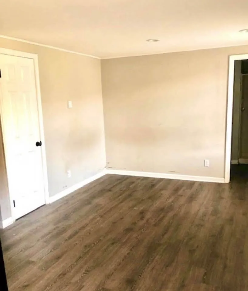 Studio, 500 sqft, $1,050 — Photo 2