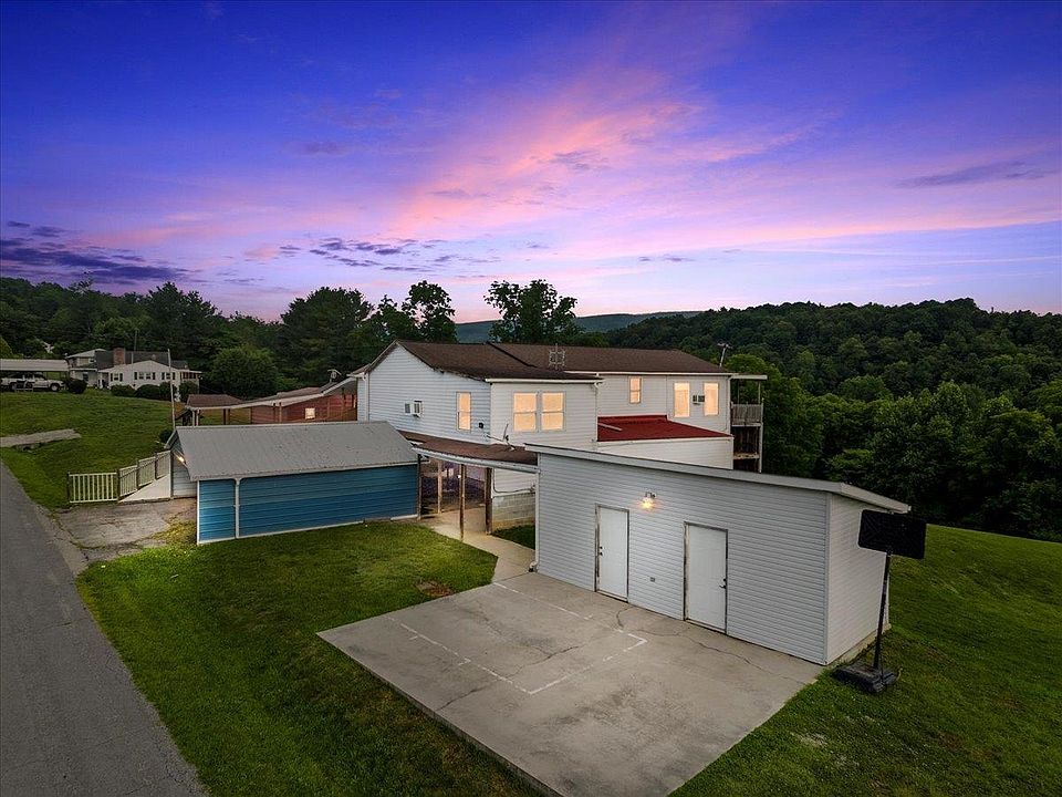 1st image of 318 Sunny Ridge Rd