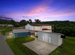 318 Sunny Ridge Rd, Pearisburg, VA 24134