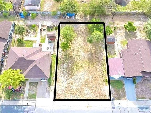 2nd image of 114 La Joya Ave