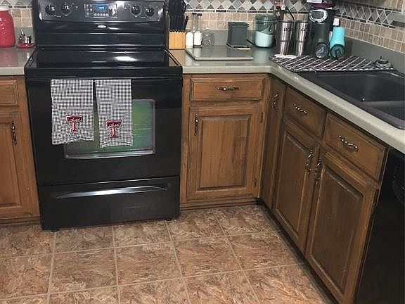 3rd image of 129 Tracy Dr