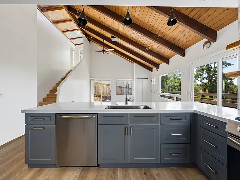 2234 Santa Ynez Ave — Photo 7