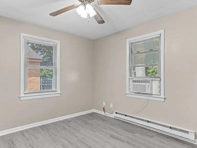 9103 Hammett Ave #B — Photo 7