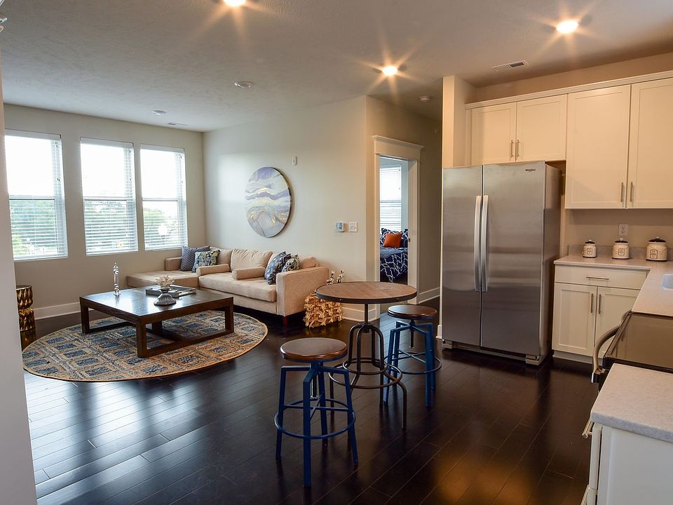 1st image of 10439 S 131st St APT 201