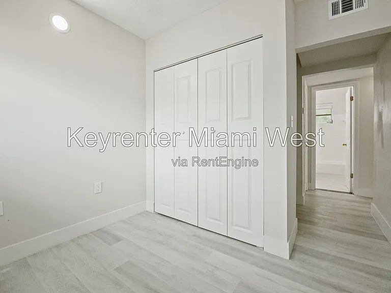 219 NW 10th Ave #2 — Photo 13