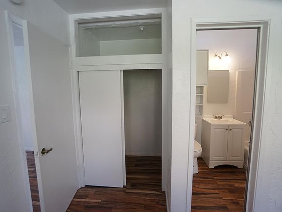 4th image of 5504 1/2 University Ave