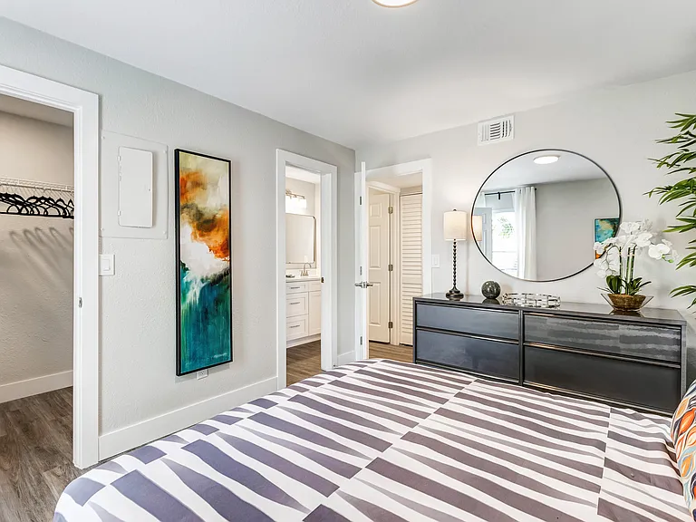 Coral Palms Apartments — Photo 17