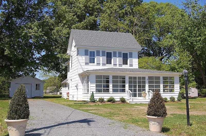 7952 Quaker Neck Rd photo 1