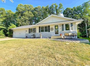 410 Sangamon Rd, Marquette Heights, IL 61554