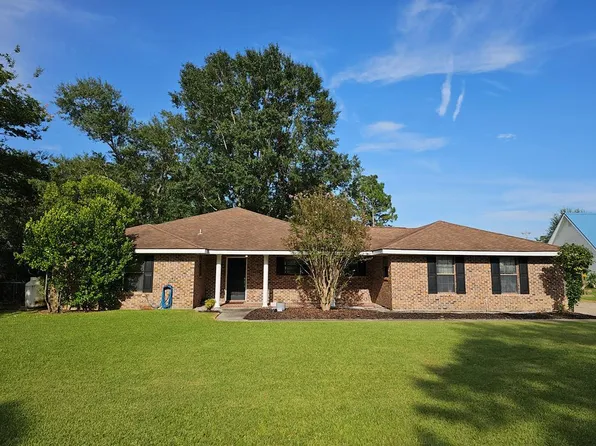 102 Rustic Ln, Carriere, MS 39426