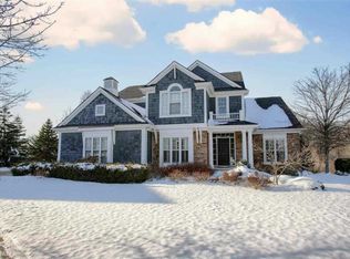 5656 Strawberry Cir, Commerce Township, MI 48382