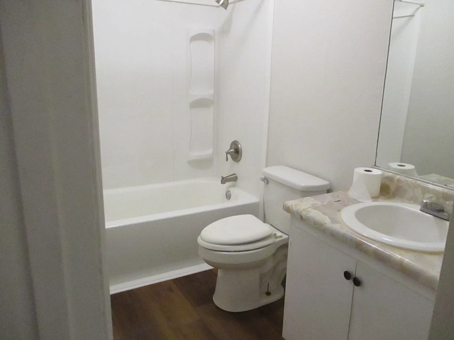 2 bed, 852 sqft, $1,045 — Photo 4