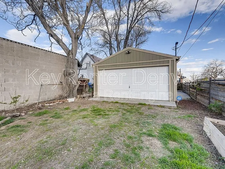 3341 Lawrence St — Photo 26