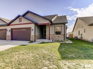 512 E Spruce St, Chatham, IL 62629