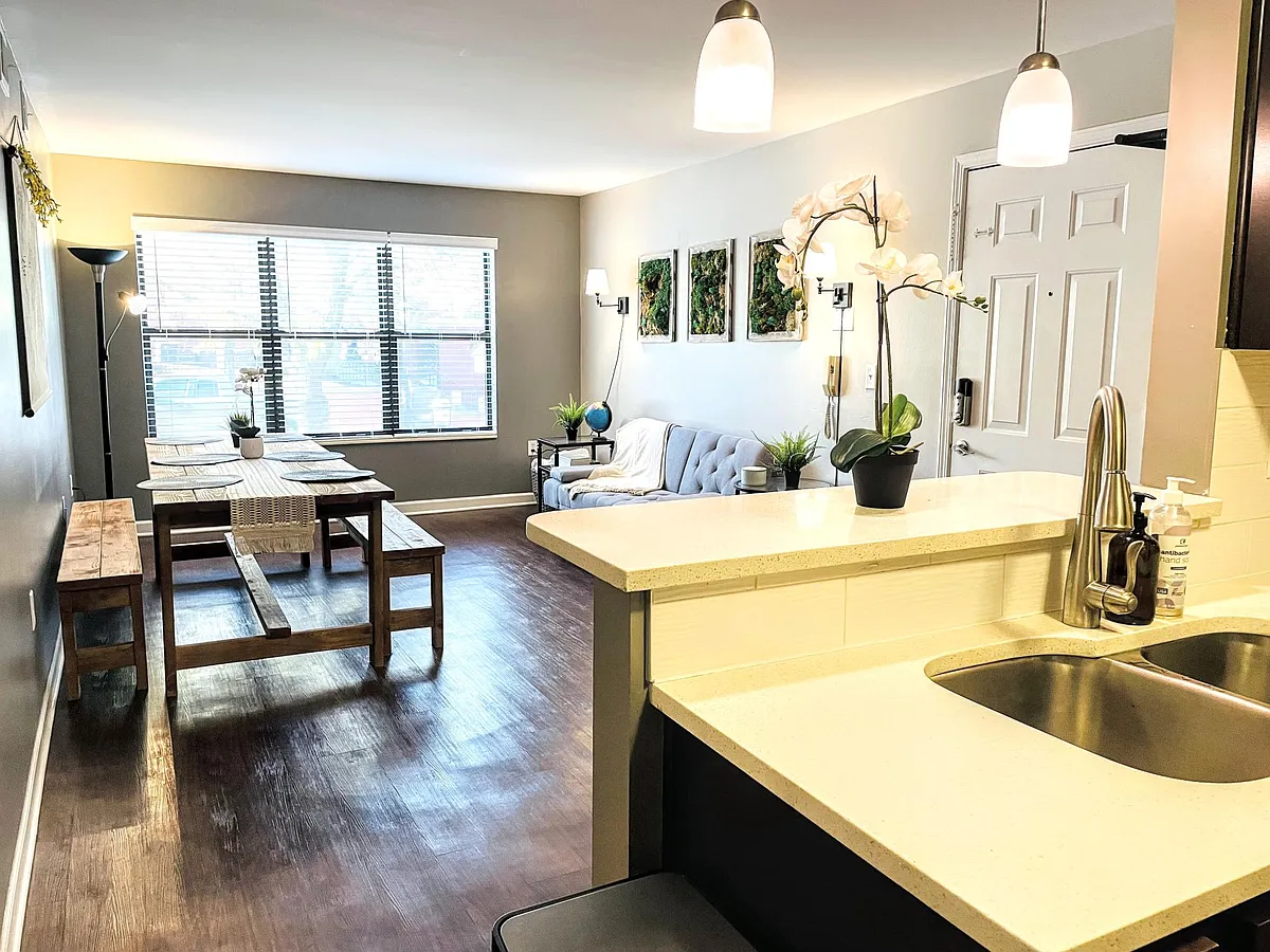 Building Photo - 935 Washington St #202