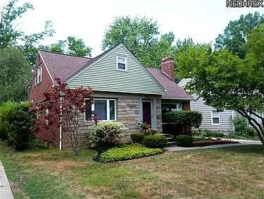 1748 Maywood Rd photo 1