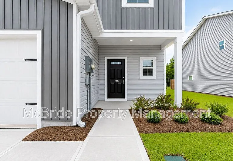1018 Aldrich St — Photo 2