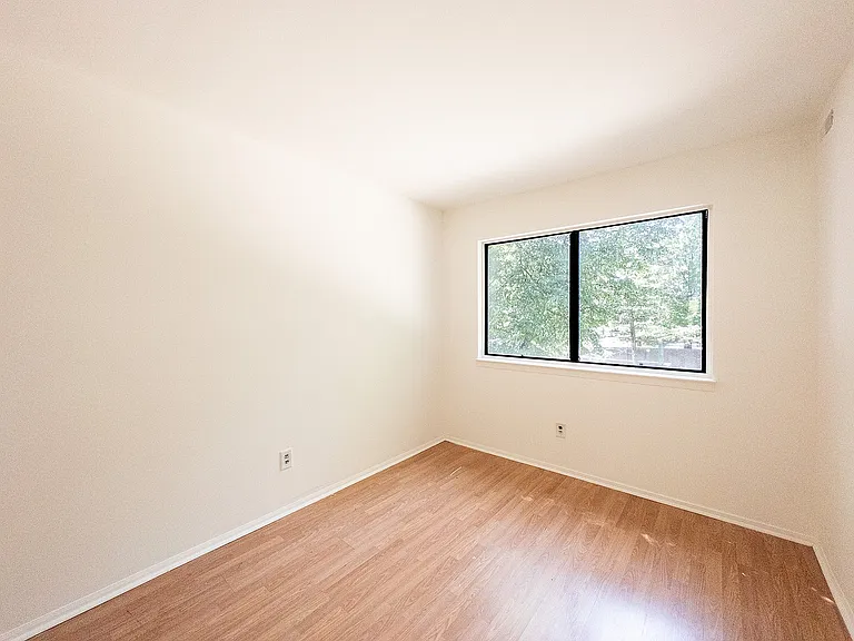 Court Commons — Photo 8