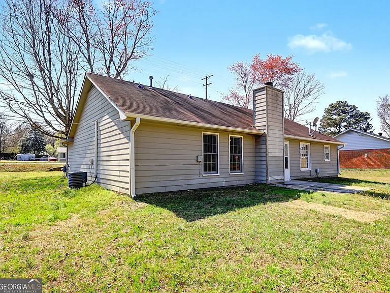 608 S Jeff Davis Dr — Photo 3