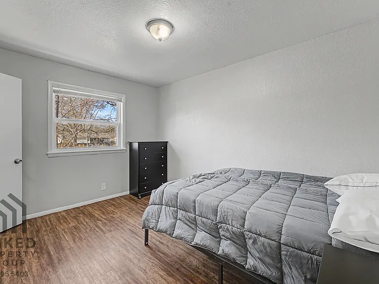 Charl Ann Apartments — Photo 15