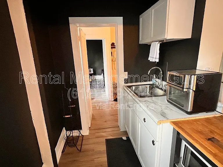 3245 3rd Ave S #4 — Photo 2