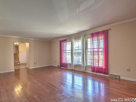 2nd image of 627 Alexander Spring Rd
