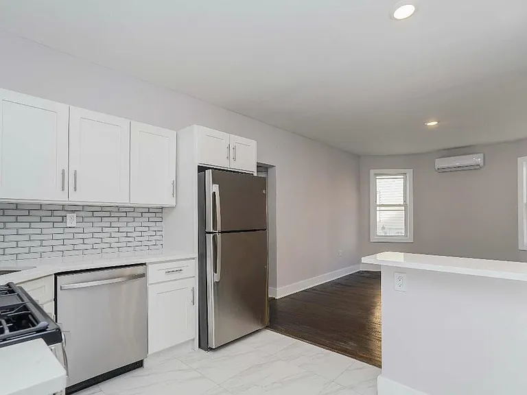 78 Maryland Ave #1 — Photo 4