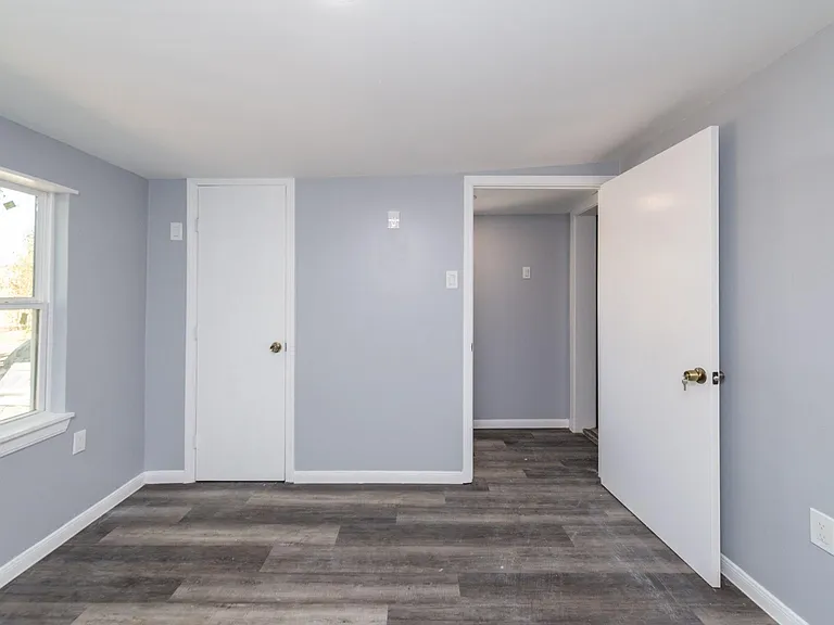 3323 Silverside Dr — Photo 15