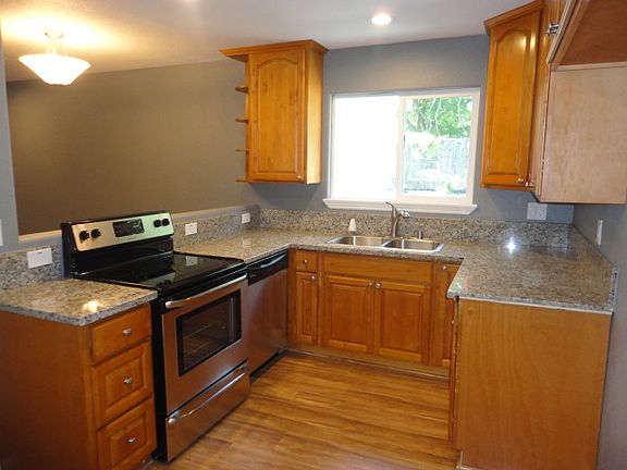 2nd image of 7416 Rollingwood Blvd